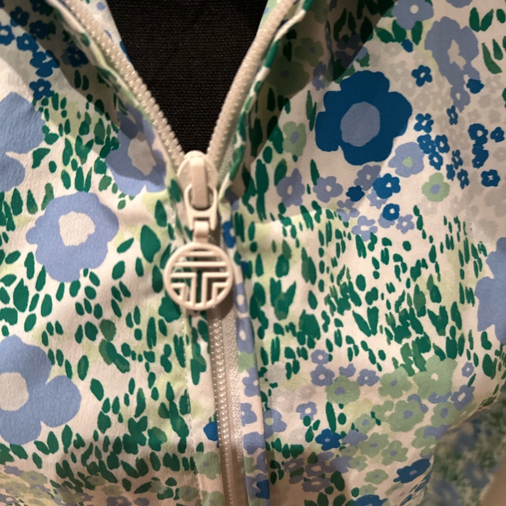 Tory sports Light weight windbreaker